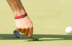 Pourquoi faut-il réparer ses pitchs et replacer ses divots ?