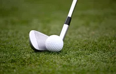Pourquoi les clubs de golf ont-ils des stries ?