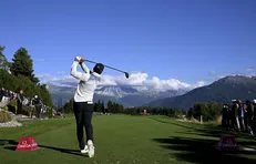 Pourquoi les balles de golf vont plus loin en altitude ?