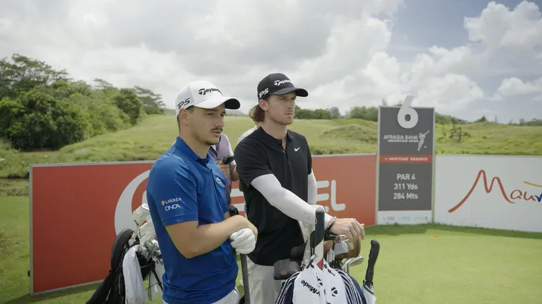 Une journée avec un caddie du Tour