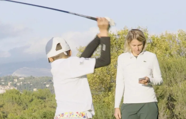 Bonne conduite : On regarde les autres jouer