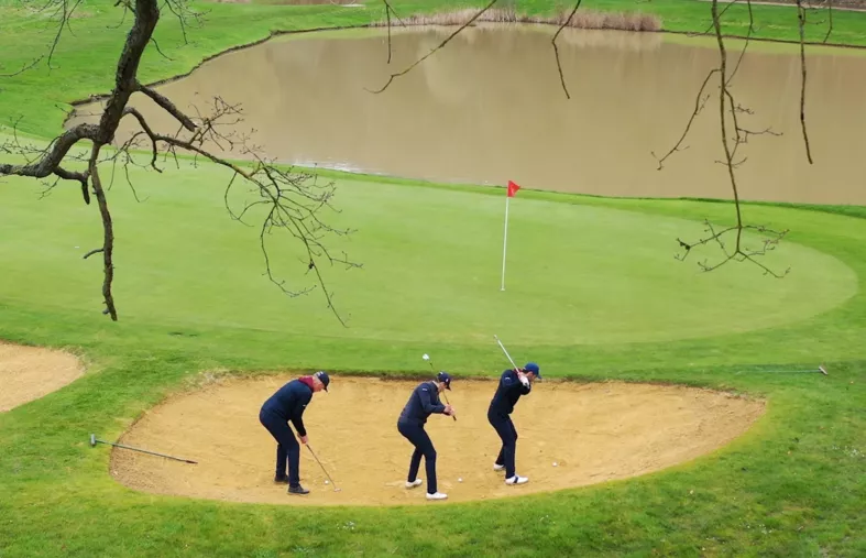 Bunker avec de l'eau derrière
