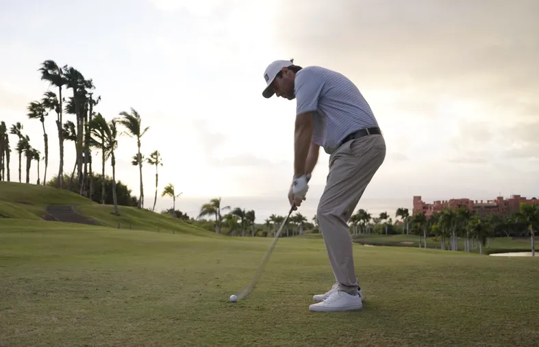 Sandwedge lie en montée, avec Victor Dubuisson