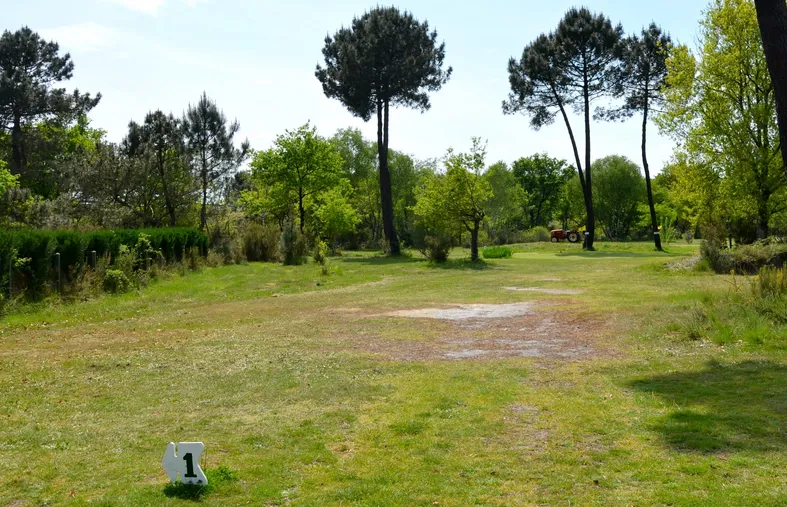 À Cestas, un pitch & putt fait main par amour du petit jeu