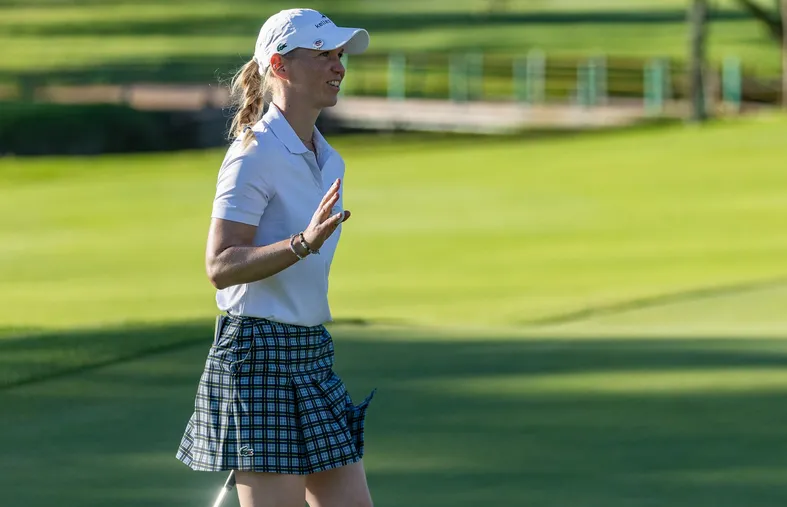 Golf Professionnel : Trois filles et un titre