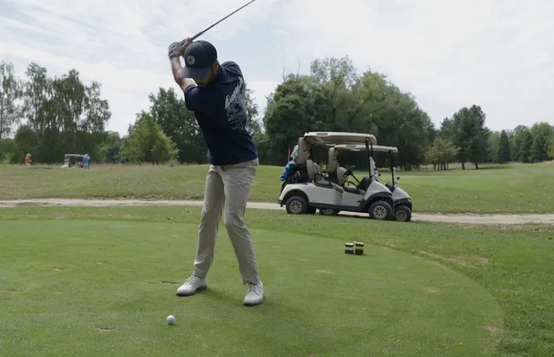 Petit Par 3 avec de l'eau