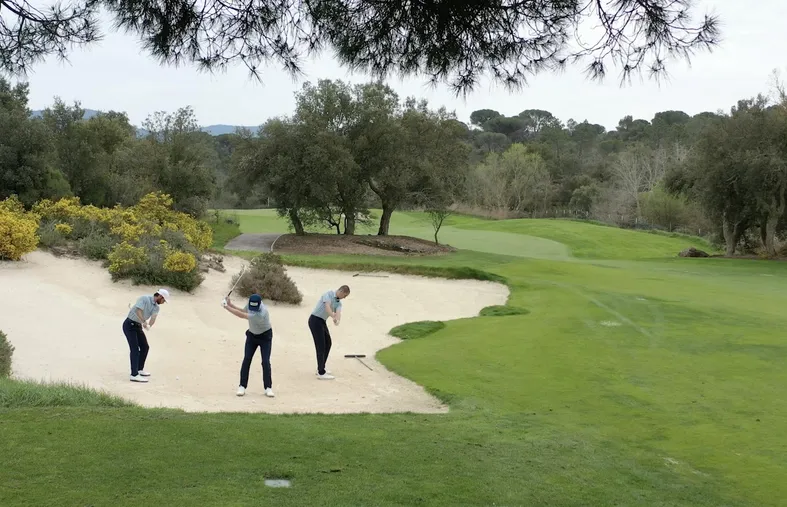 Dans le bunker, bloqué par les arbres