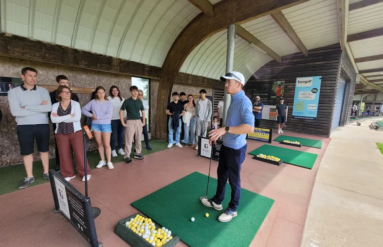 Une heure et demie pour découvrir le golf