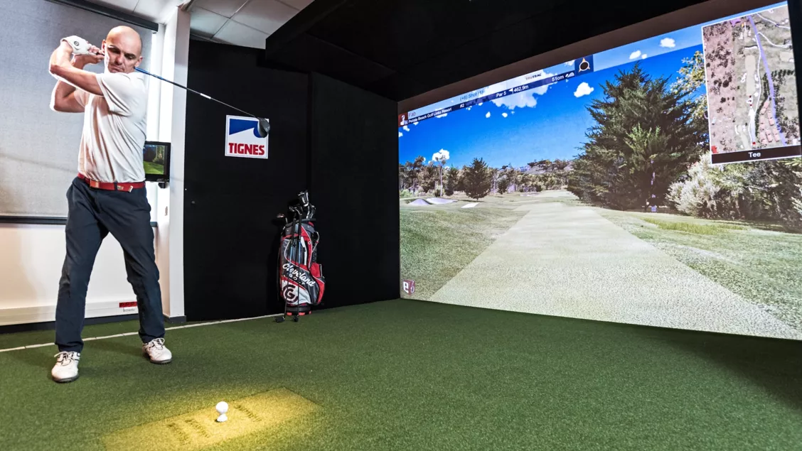 Simulateur de golf (4)_edited.jpg