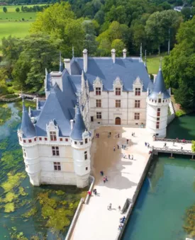Grottes et châteaux à vélo