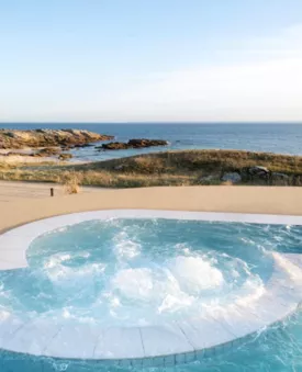 La Presqu'île et un bain à remous