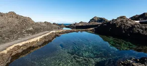 Baignade dans les piscines naturelles
