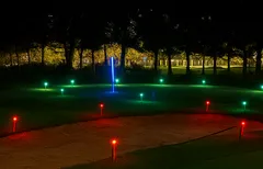 À Verrières, du golf de nuit pour Halloween